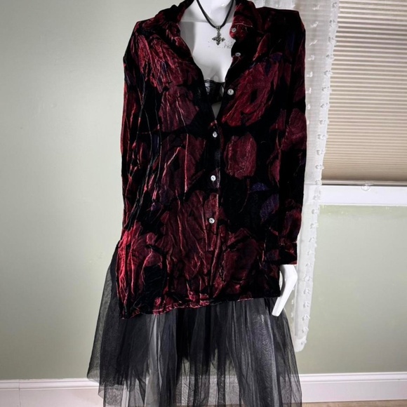 Vintage Velvet Burnout Floral Button-Down – Burgundy/Black – Size M - Picture 3 of 7